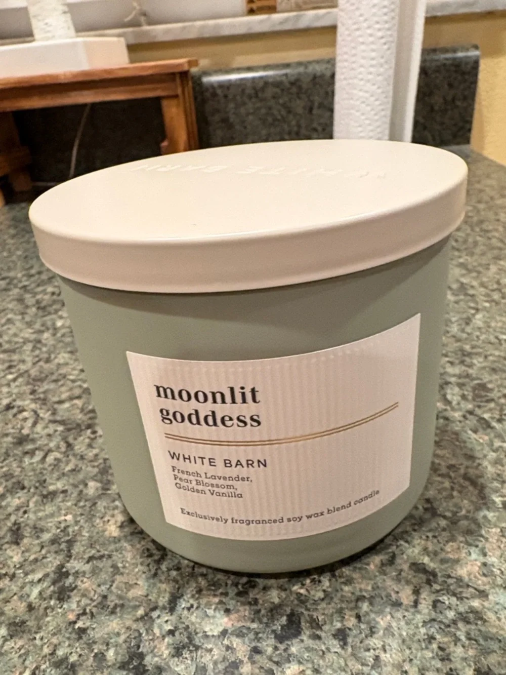 Nwt 3 wick “Moonlit Goddess” candle from white barn - Picture 1 of 3